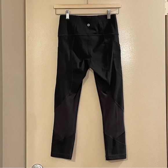 LULULEMON ATHLETICA Pace Rival High Rise Crop 22" No Zip in True Navy - Picture 7 of 9